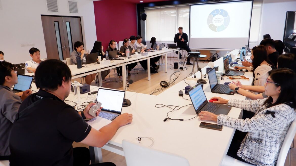 Agile 101 Workshop: Shifting Mindsets Toward Agile Software Development at the Computer Center